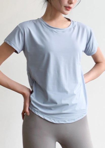 Well Tailored Top with a Graceful Silhouette