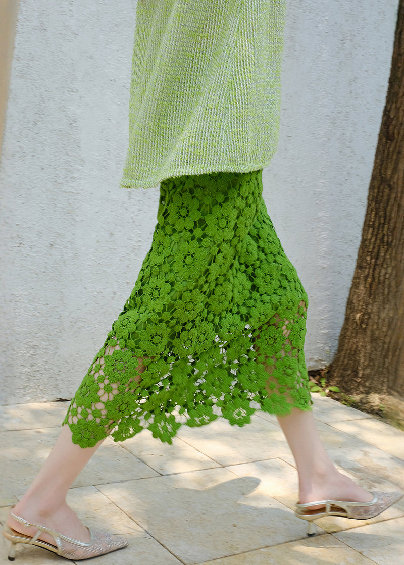Effortlessly Elegant Garment with a Timeless Design