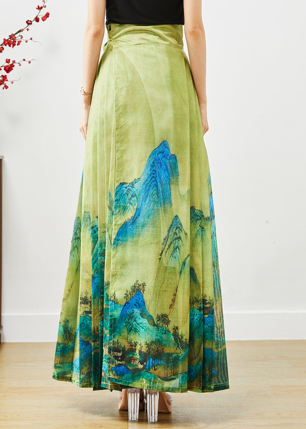 Well Tailored Garment with a Graceful Silhouette