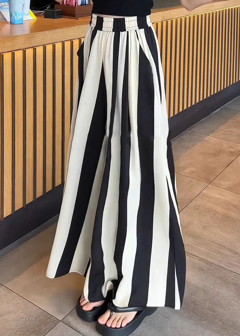 Effortlessly Elegant Pants with a Timeless Design