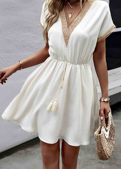 Effortlessly Elegant Dress with a Timeless Design
