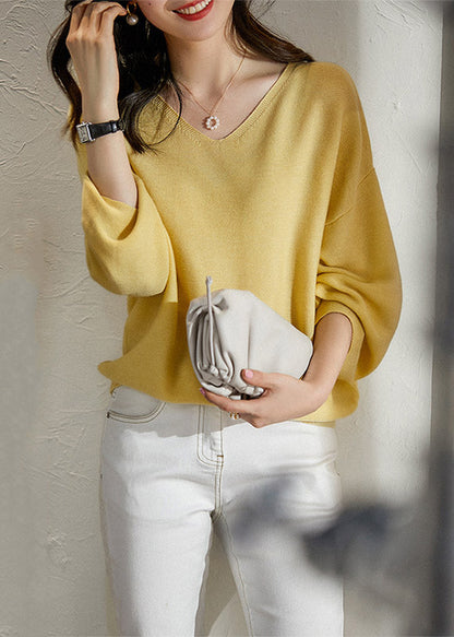 Well Tailored Top with a Graceful Silhouette