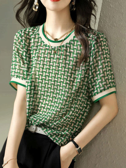 Polished Top with an Effortless Classic Look