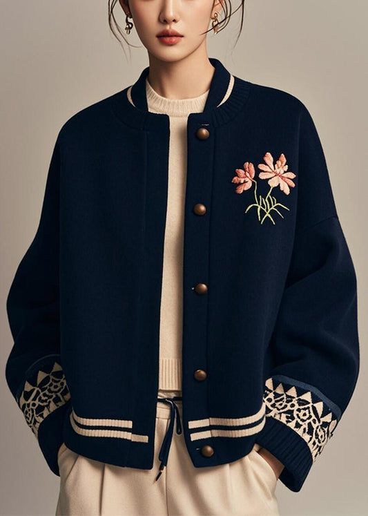Effortlessly Elegant Coat with a Timeless Design