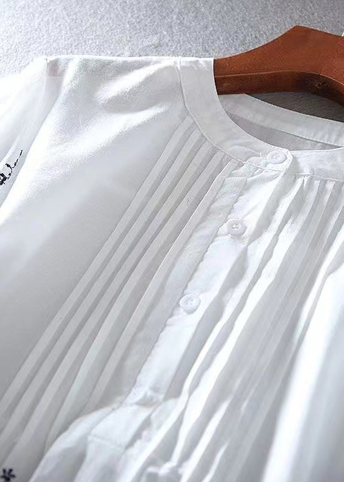 Well Tailored Blouse with a Graceful Silhouette