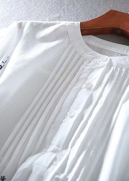 Well Tailored Blouse with a Graceful Silhouette