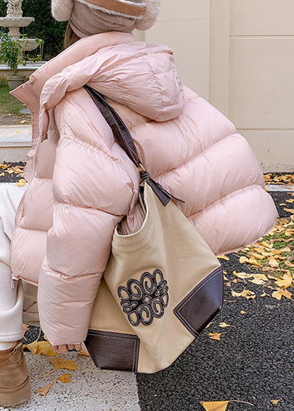 Well Tailored Coat with a Graceful Silhouette