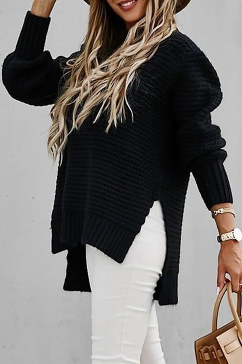 Classic Vintage Sweater with a Flattering Fit