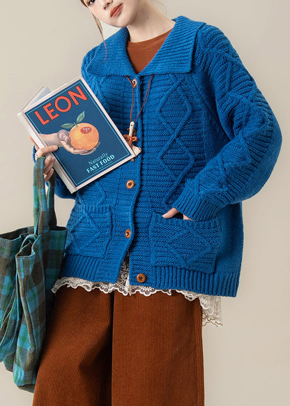 Beautifully Finished Coat in a Timeless Design