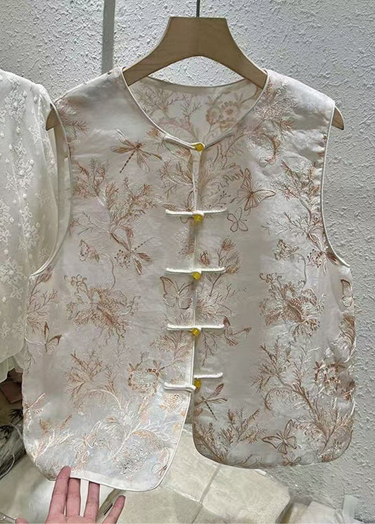 A Vintage Style Coat with Delicate Timeless Details