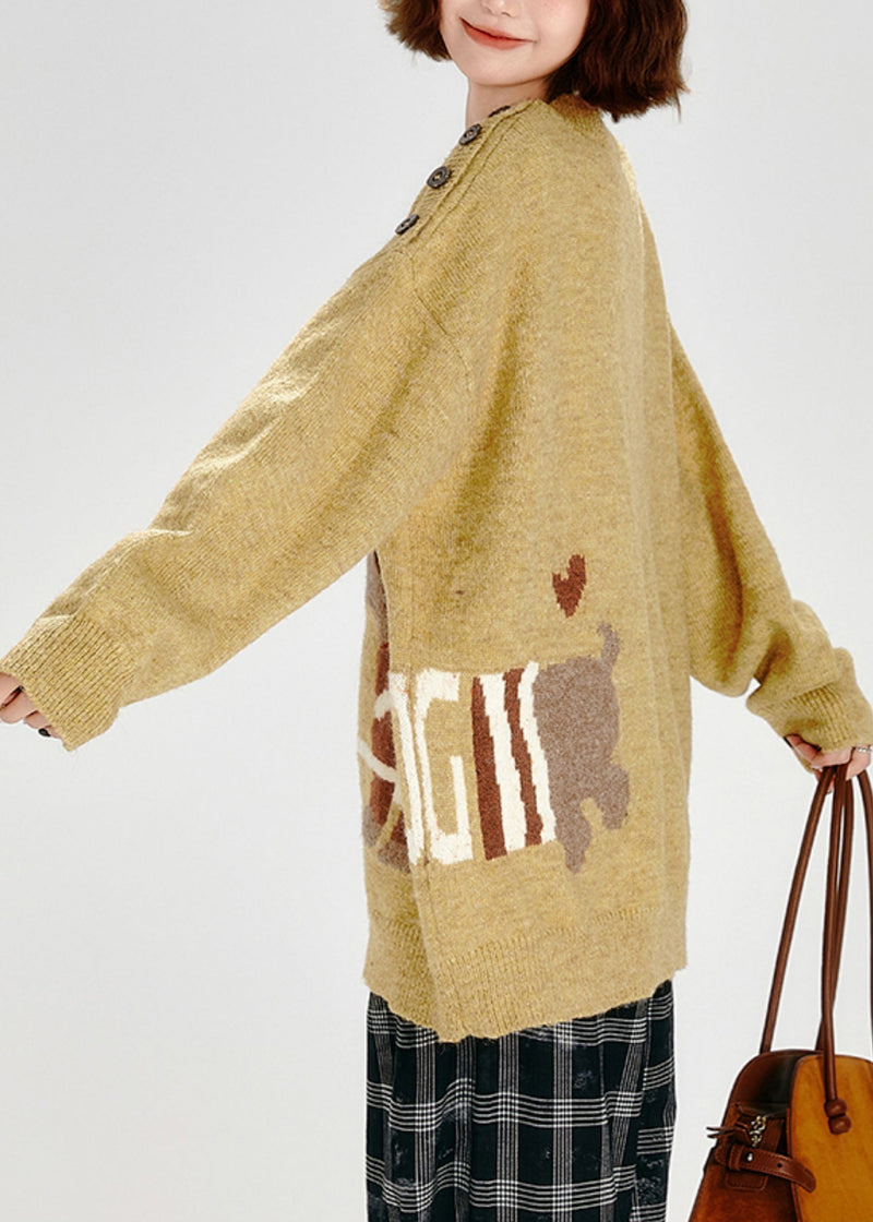 Well Tailored Sweater with a Graceful Silhouette