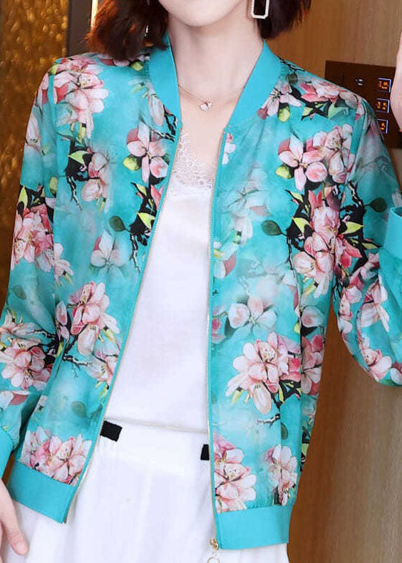 Effortlessly Elegant Jacket with a Timeless Design