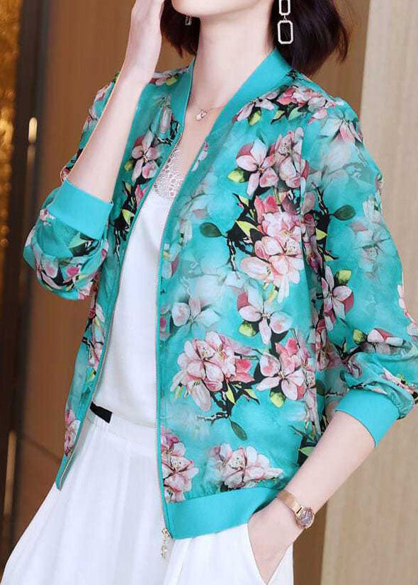 Effortlessly Elegant Jacket with a Timeless Design