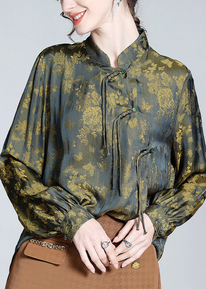 Effortlessly Elegant Top with a Timeless Design