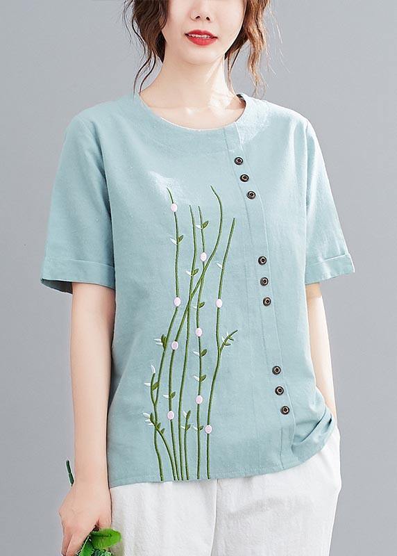 Classic Vintage Shirt with a Flattering Fit