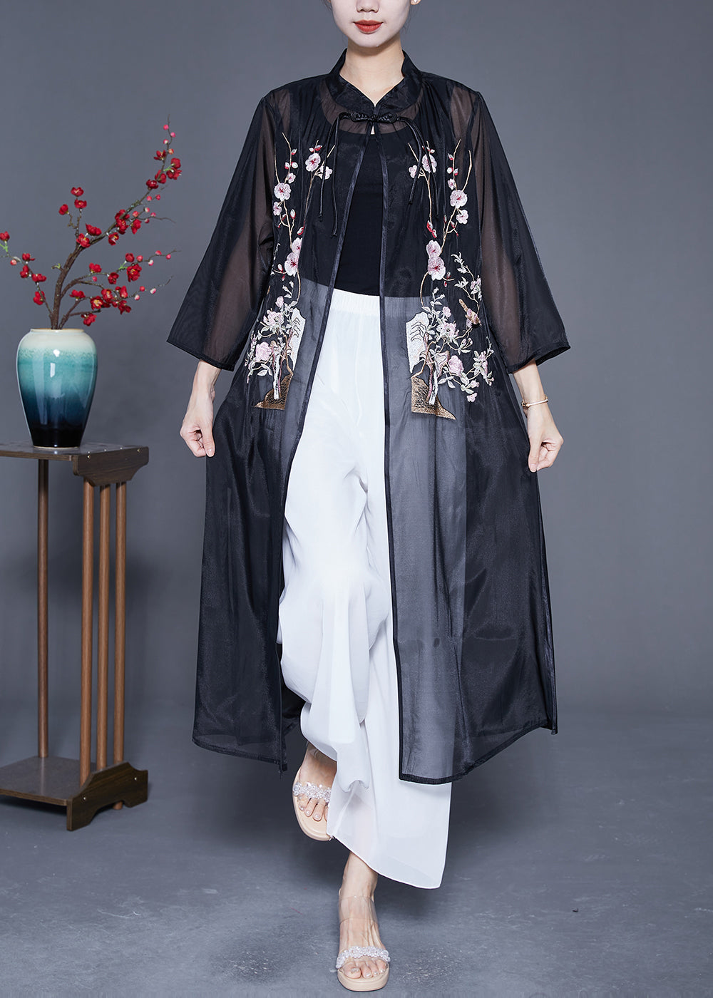 Gracefully Styled Cardigan for Any Occasion