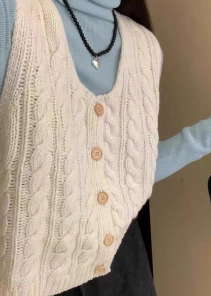 Beautifully Finished Top in a Timeless Design