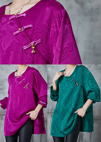 Classic Vintage Blouse with a Flattering Fit