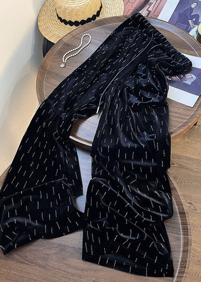 Well Tailored Pants with a Graceful Silhouette