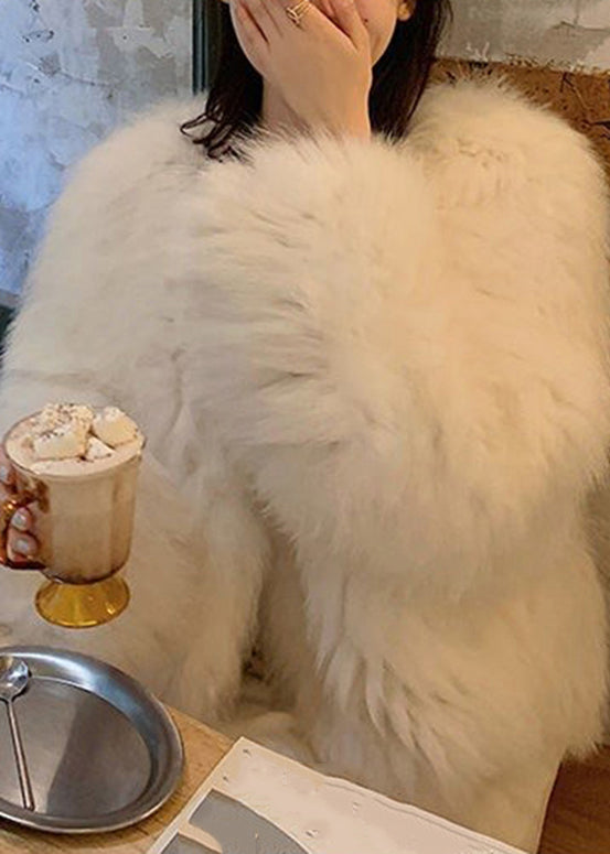 Gracefully Styled Coat for Any Occasion