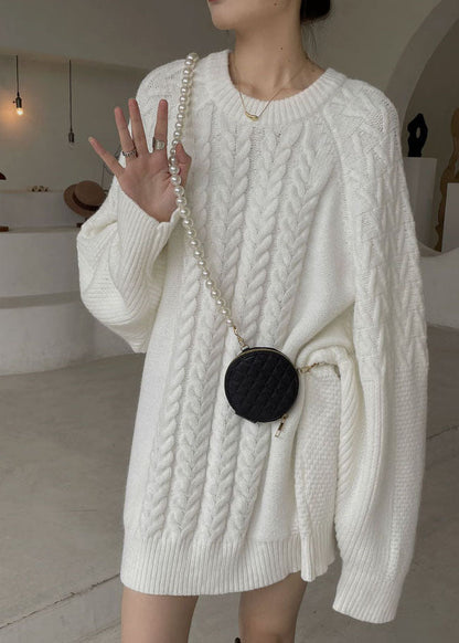Effortlessly Elegant Sweater with a Timeless Design