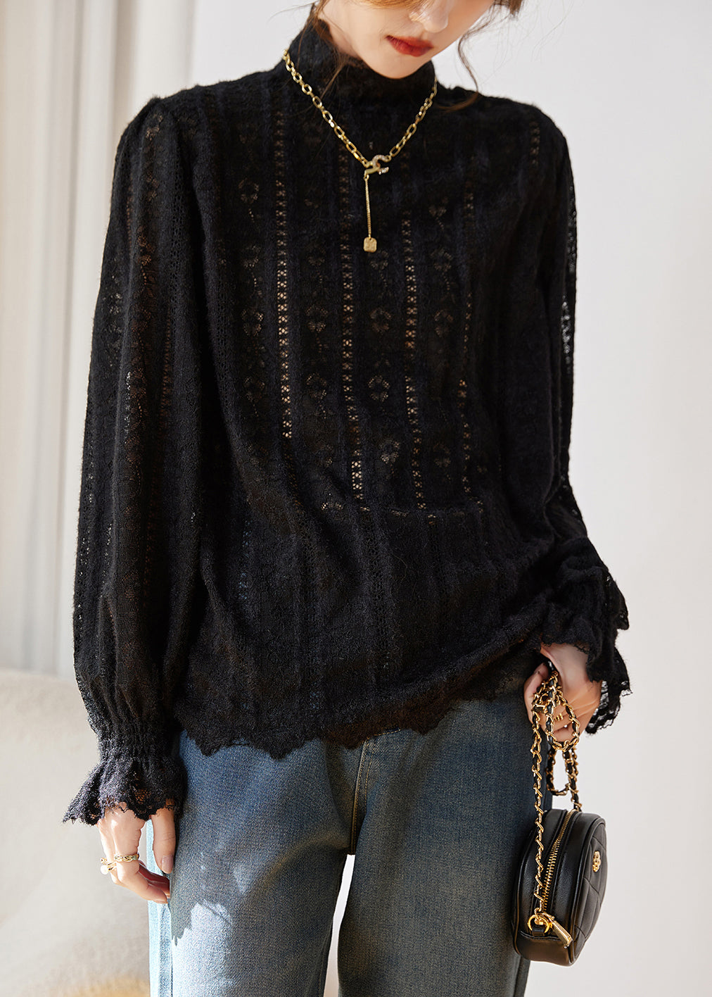Effortlessly Elegant Shirt with a Timeless Design
