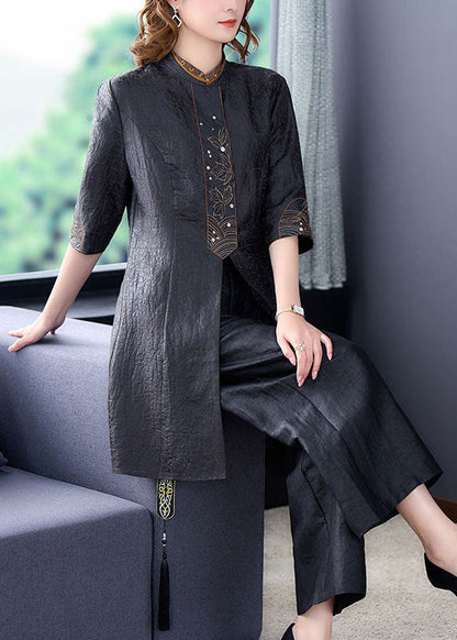 Well Tailored Top with a Graceful Silhouette