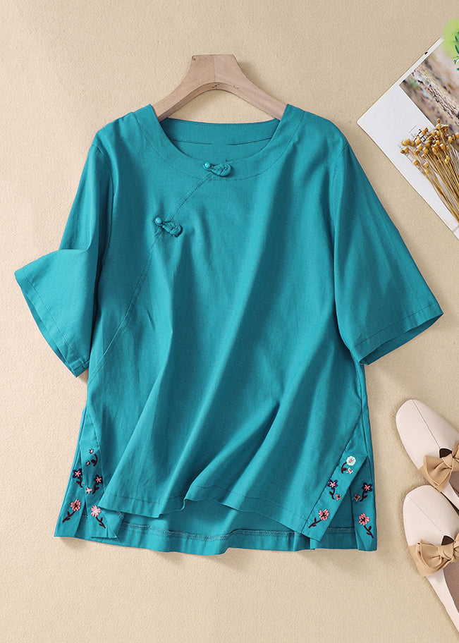 Classic Vintage Shirt with a Flattering Fit
