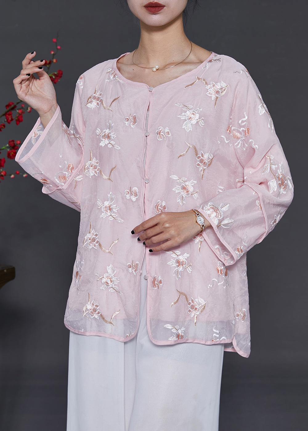Classic Vintage Blouse with a Flattering Fit