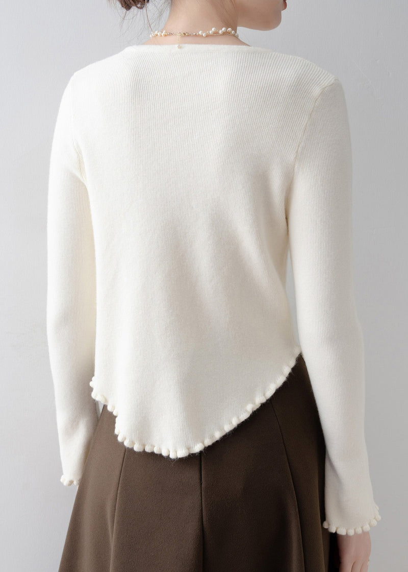 Effortlessly Elegant Sweater with a Timeless Design