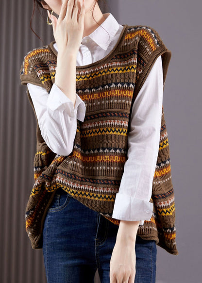 Classic Vintage Sweater with a Flattering Fit