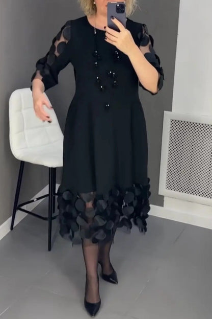 Beautifully Finished Dress in a Timeless Design