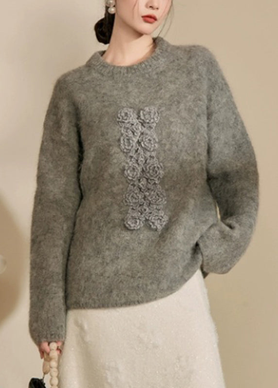 Classic Vintage Sweater with a Flattering Fit