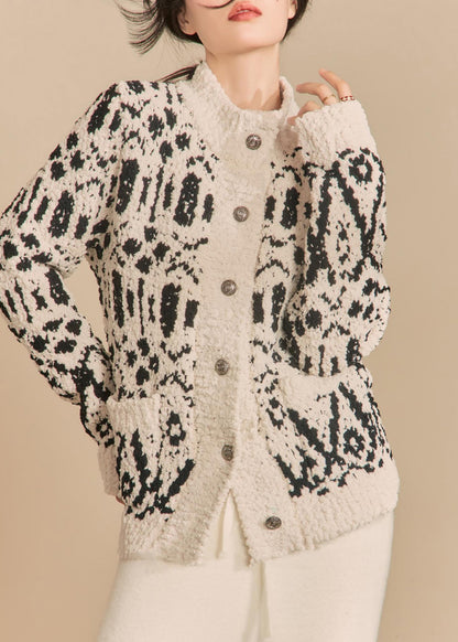 Elegantly Styled Cardigan for Everyday Wear