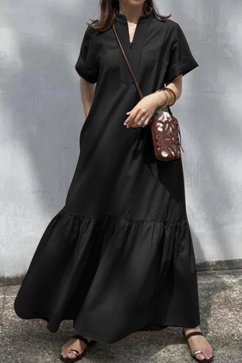 Beautifully Finished Dress in a Timeless Design