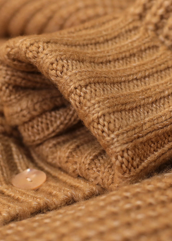 Classic Vintage Sweater with a Flattering Fit