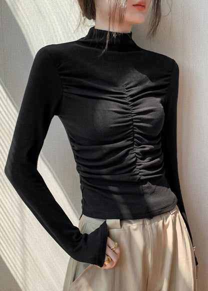 Well Tailored Top with a Graceful Silhouette