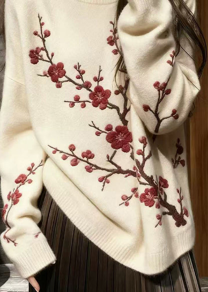 Effortlessly Elegant Sweater with a Timeless Design