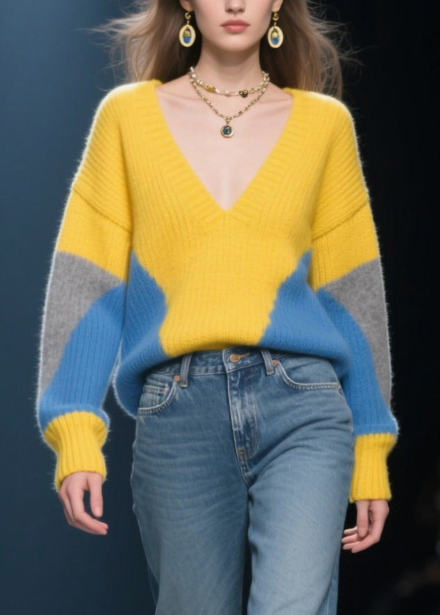 Classic Vintage Sweater with a Flattering Fit