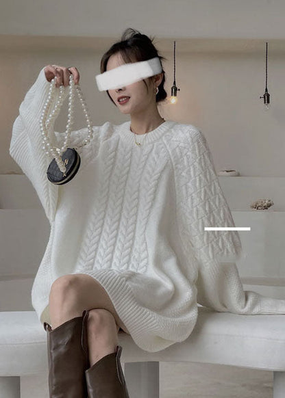 Effortlessly Elegant Sweater with a Timeless Design