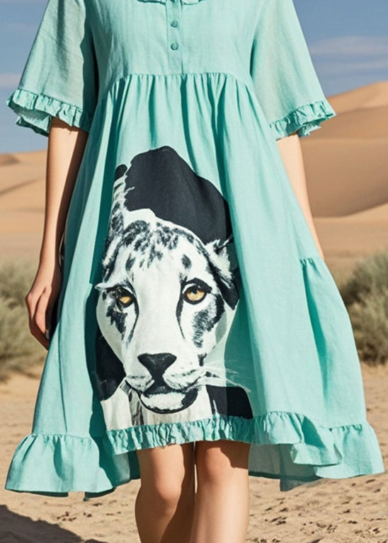 Classic Vintage Dress with a Flattering Fit