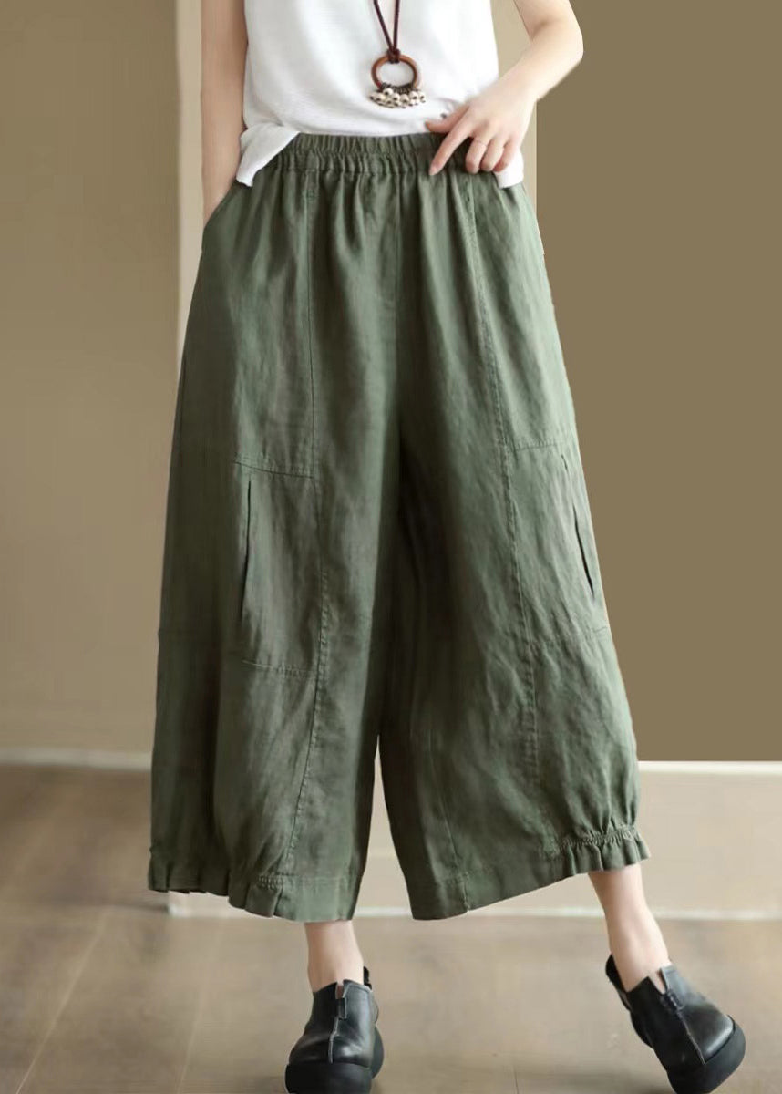Effortlessly Elegant Pants with a Timeless Design