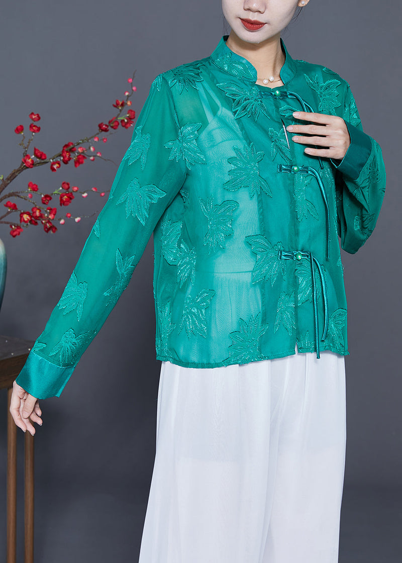 Effortlessly Elegant Top with a Timeless Design