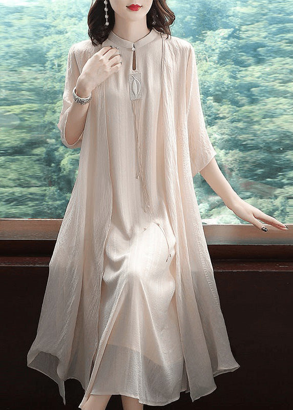 Well Tailored Dress with a Graceful Silhouette