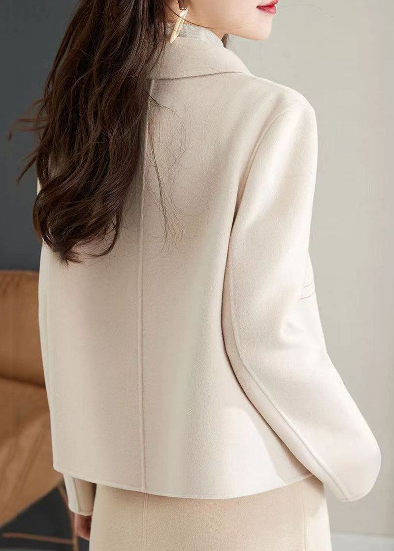 Elegantly Styled Jacket for Everyday Wear