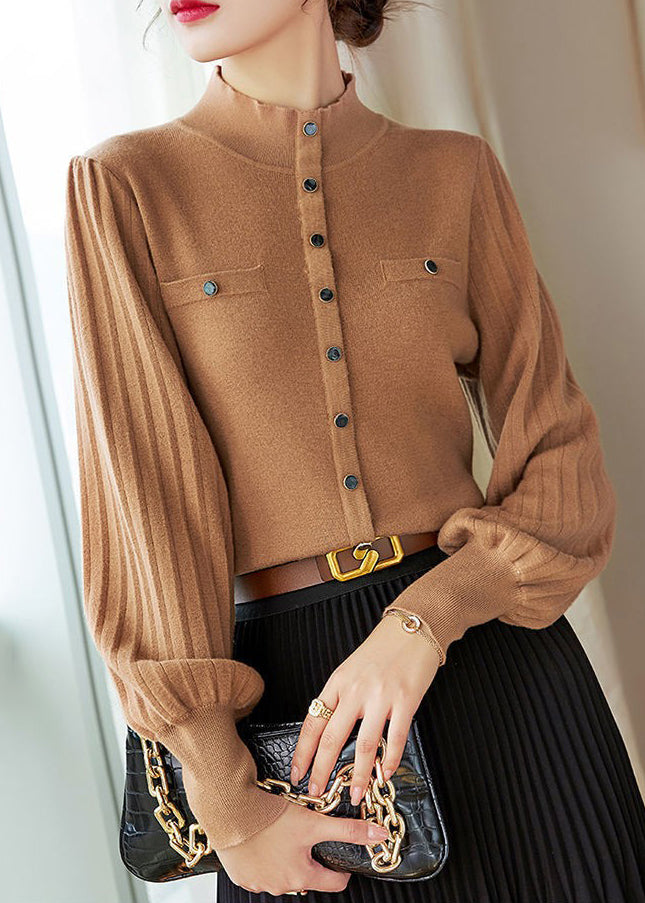 Effortlessly Elegant Top with a Timeless Design