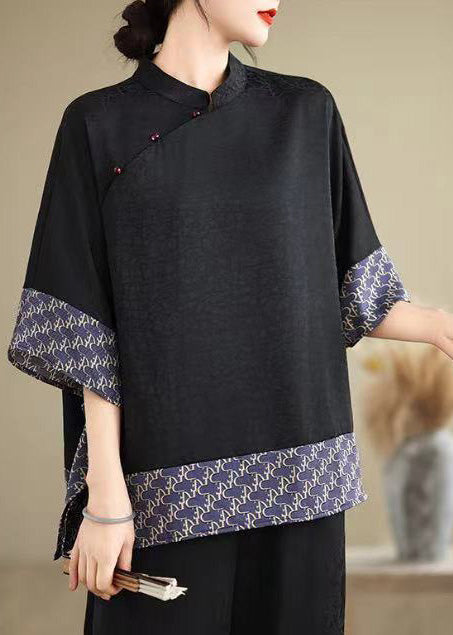 Well Tailored Top with a Graceful Silhouette
