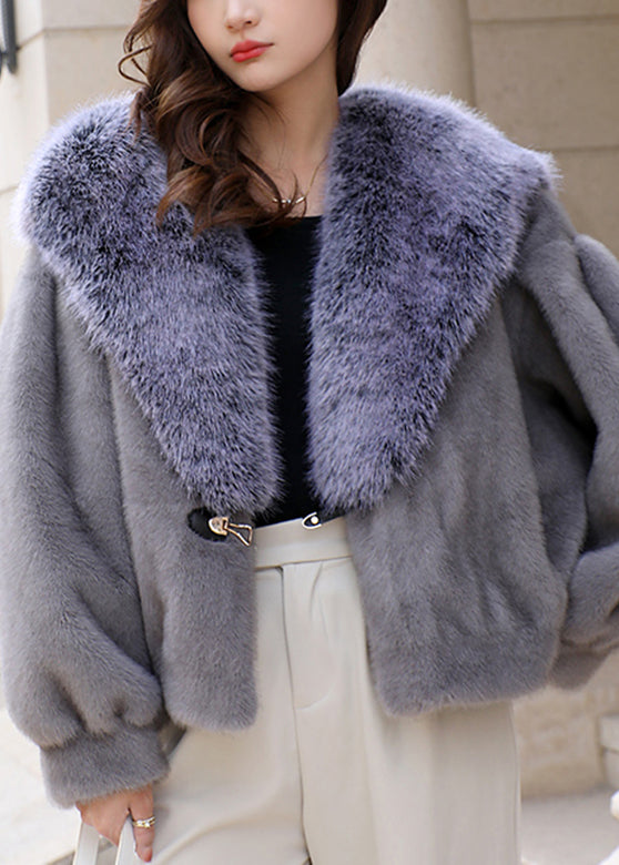 Sophisticated Coat with a Clean Classic Look