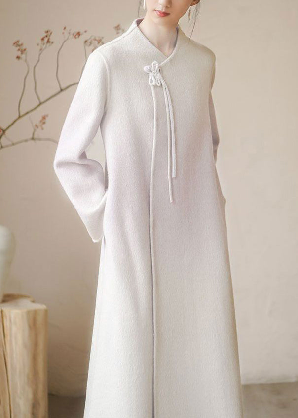 Beautifully Finished Coat in a Timeless Design