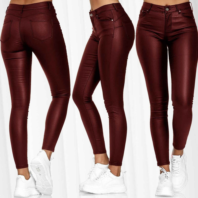 Effortlessly Elegant Trousers with a Timeless Design